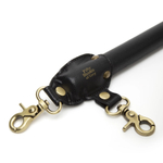 Кожаная распорка для бондажа Fifty Shades of Grey Bound to You Spreader Bar Black
