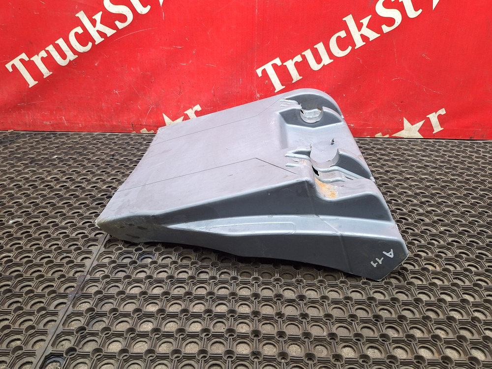 Крыло заднее передняя часть