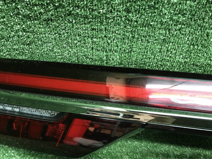 Фонарь крышки багажника Geely Monjaro (2021-н.в.)