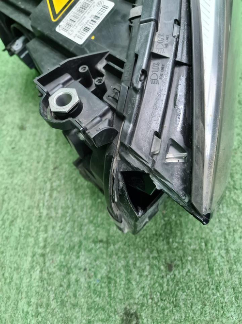 Битая Фара левая BMW 8er G14 G15 G16 (18-22) Laser