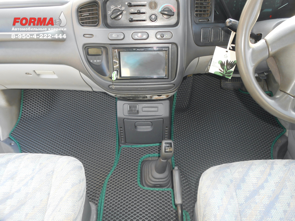 Mitsubishi Delica 4 поколение (1997-2007)