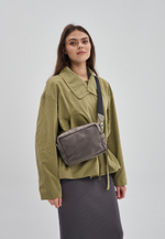 сумка прямоугольная серая замша