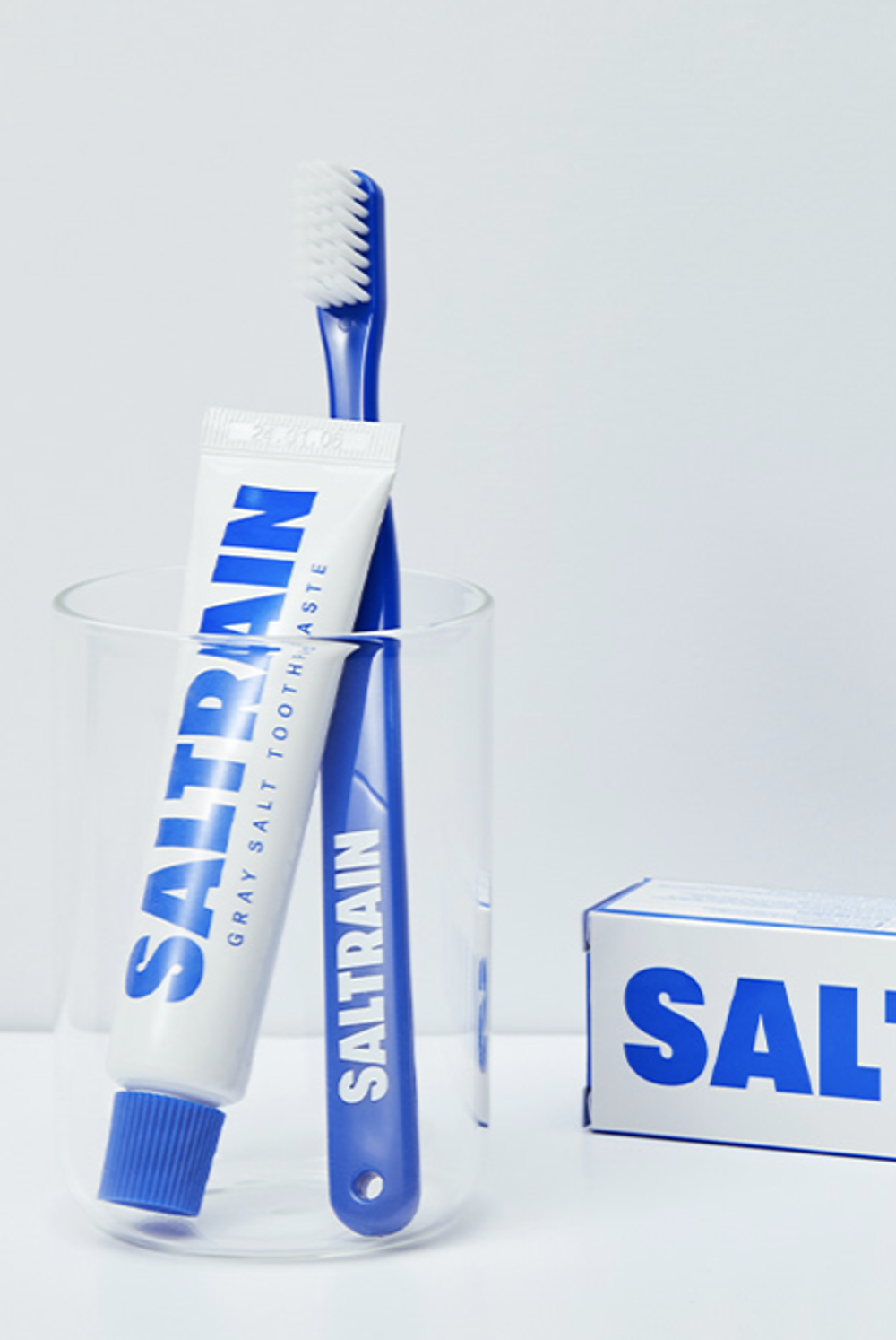 SALTRAIN Дорожный набор синий Travel Kit Blue (Зубная паста Gray Salt 30g + зубная щетка)