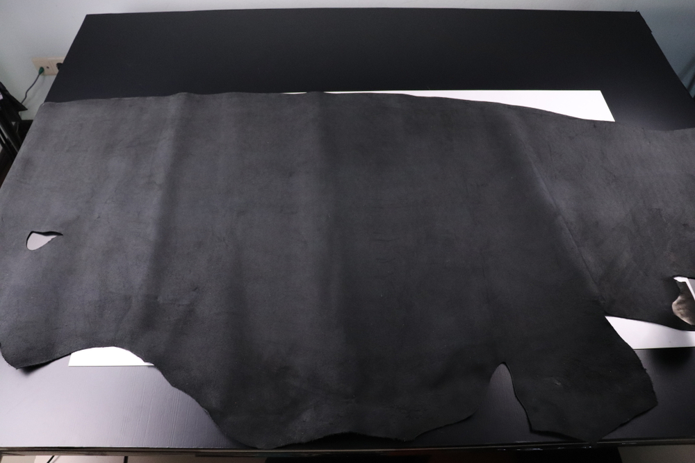 Уценка: 1,5-1,8 Юфть черная 175 дм²