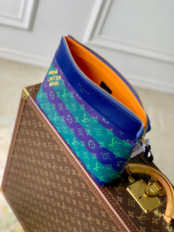 Louis Vuitton Pochette Voyage Souple