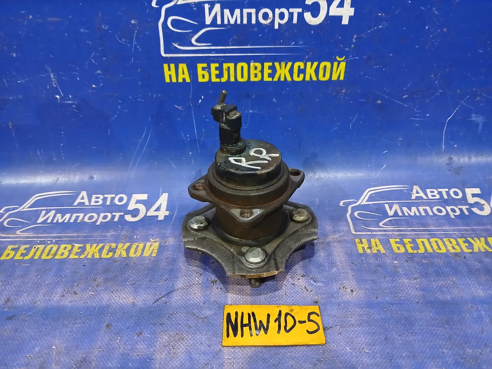 Ступица задняя правая TOYOTA PRIUS 1998