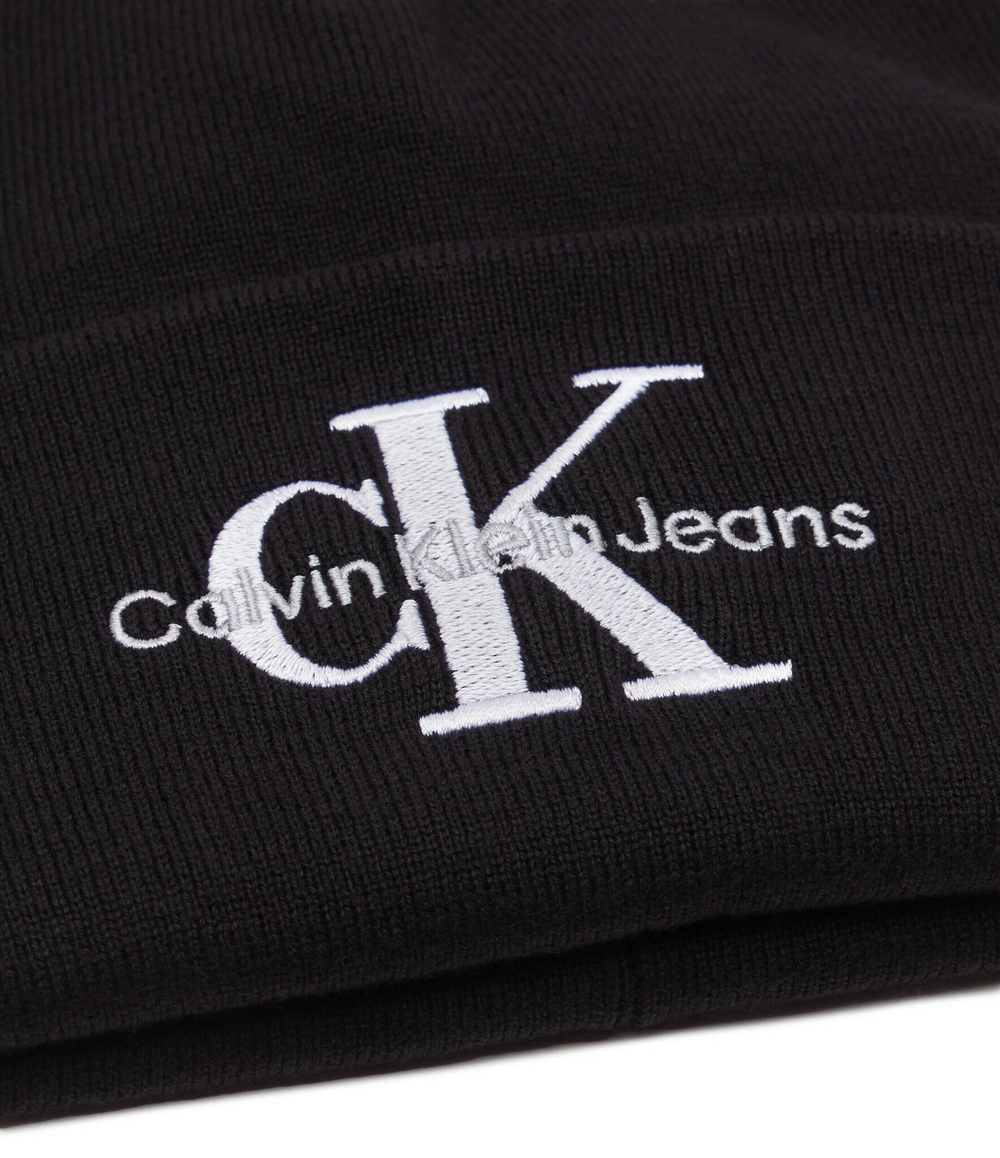 Шапка MONOLOGO EMBRO BEANIE CALVIN KLEIN JEANS - черный(K50K511160)