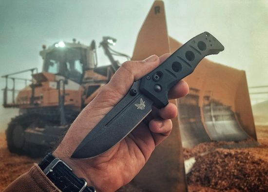 "Лучшая обновлённая версия складного ножа 2021 года" по мнению пользователей - кто же победил? И обосновано ли?