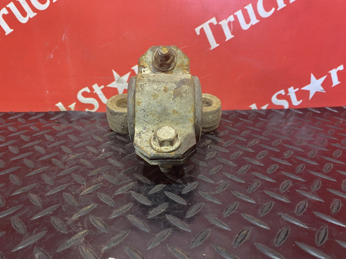 Кронштейн стабилизатора переднего