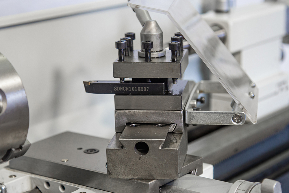 Токарный станок по металлу MetalMaster MML 2140V