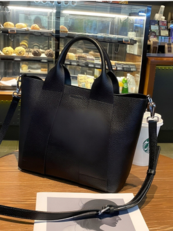 женская сумка на плечо из натуральной кожи