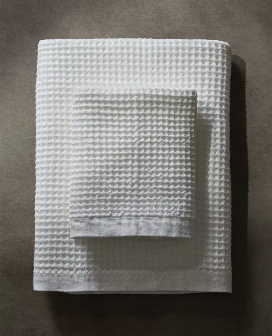 ZARA HOME ВАФЕЛЬНОЕ БАННОЕ ПОЛОТЕНЦЕ, БЕЛЫЙ