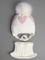Шапка детская зимняя и манишка