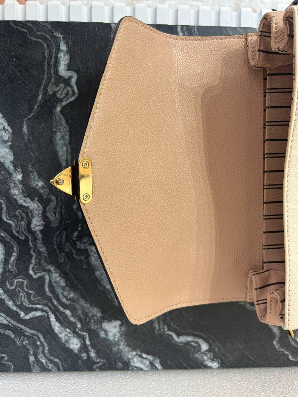 Сумка Louis Vuitton Pochette metis