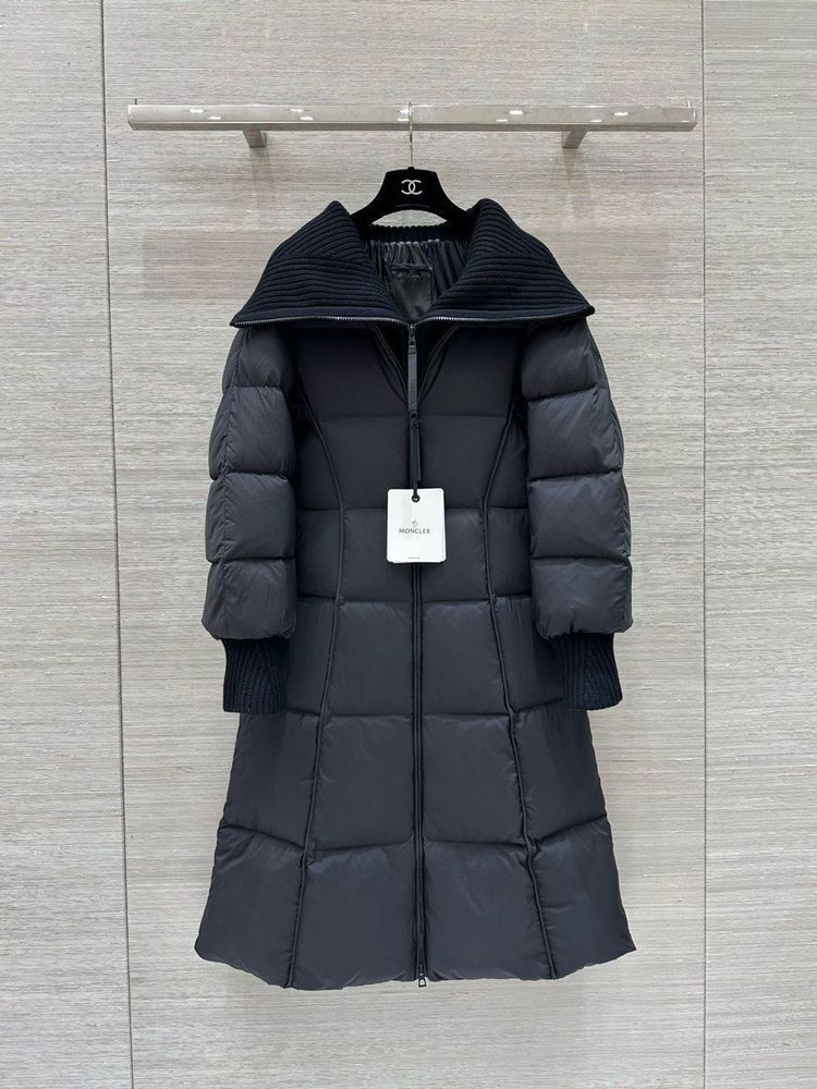 Пуховик Moncler