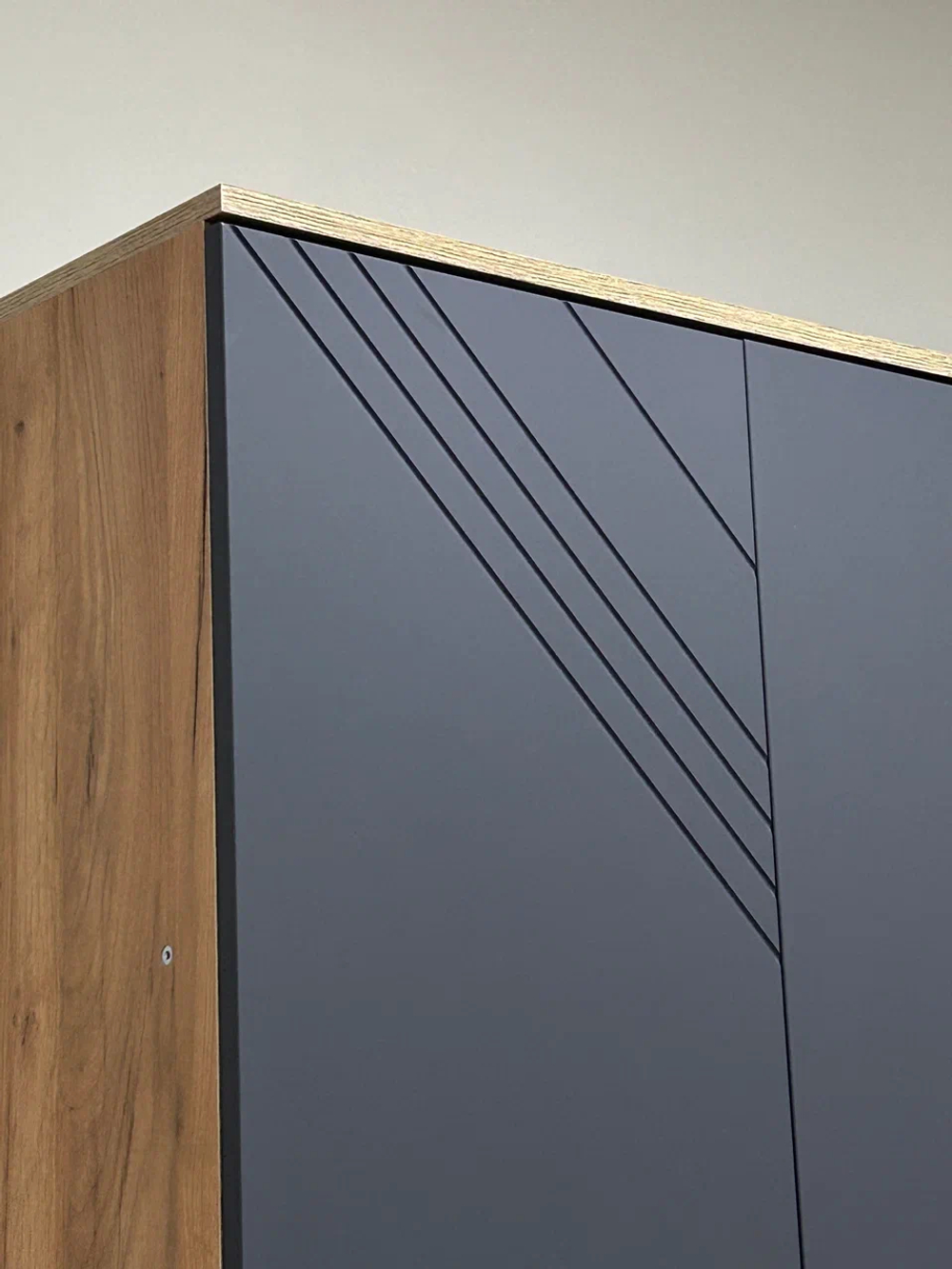 Шкаф 3-дверный с ящиками «Байкал» Графит 120 см