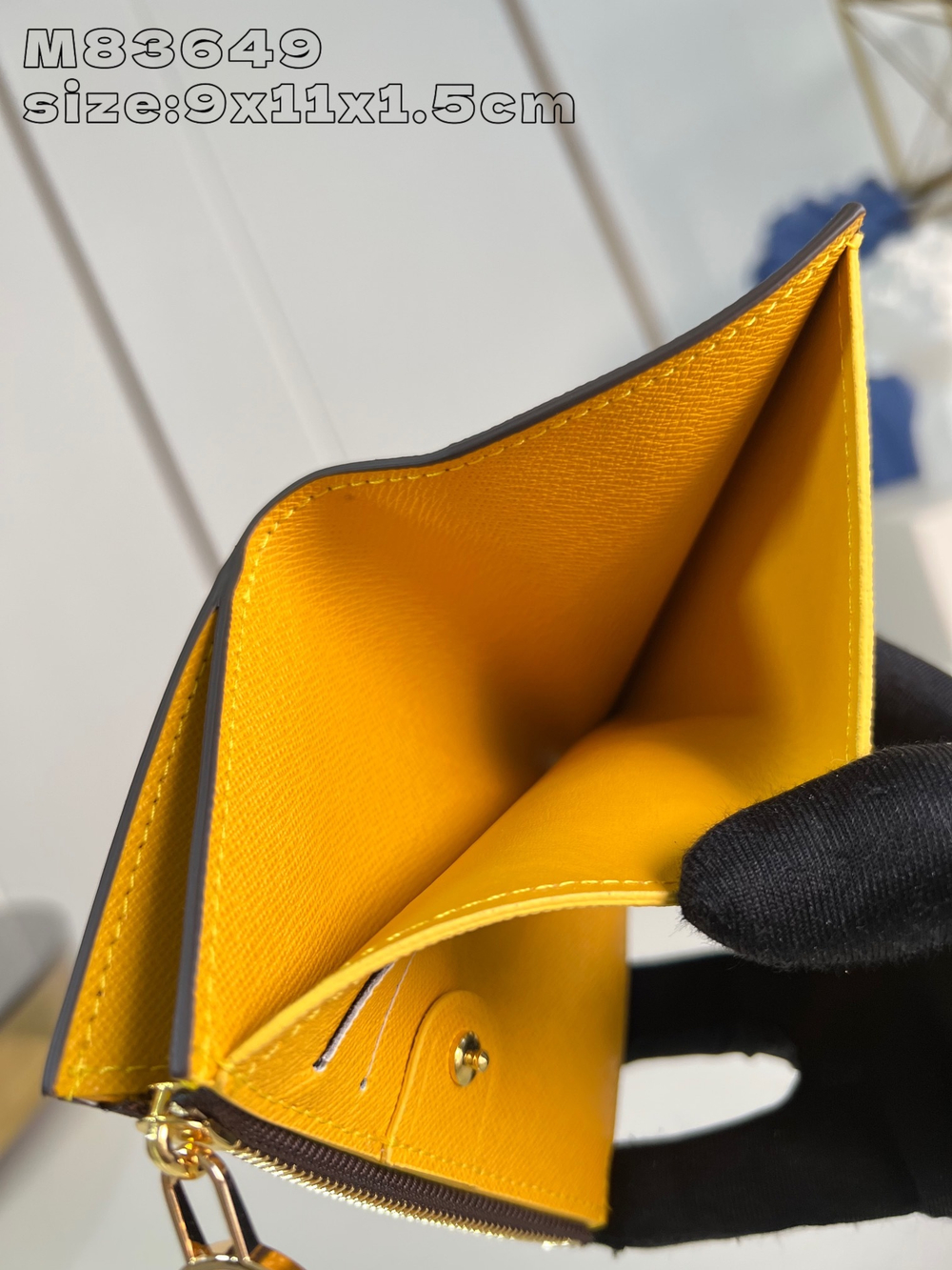 Louis Vuitton Lisa Wallet