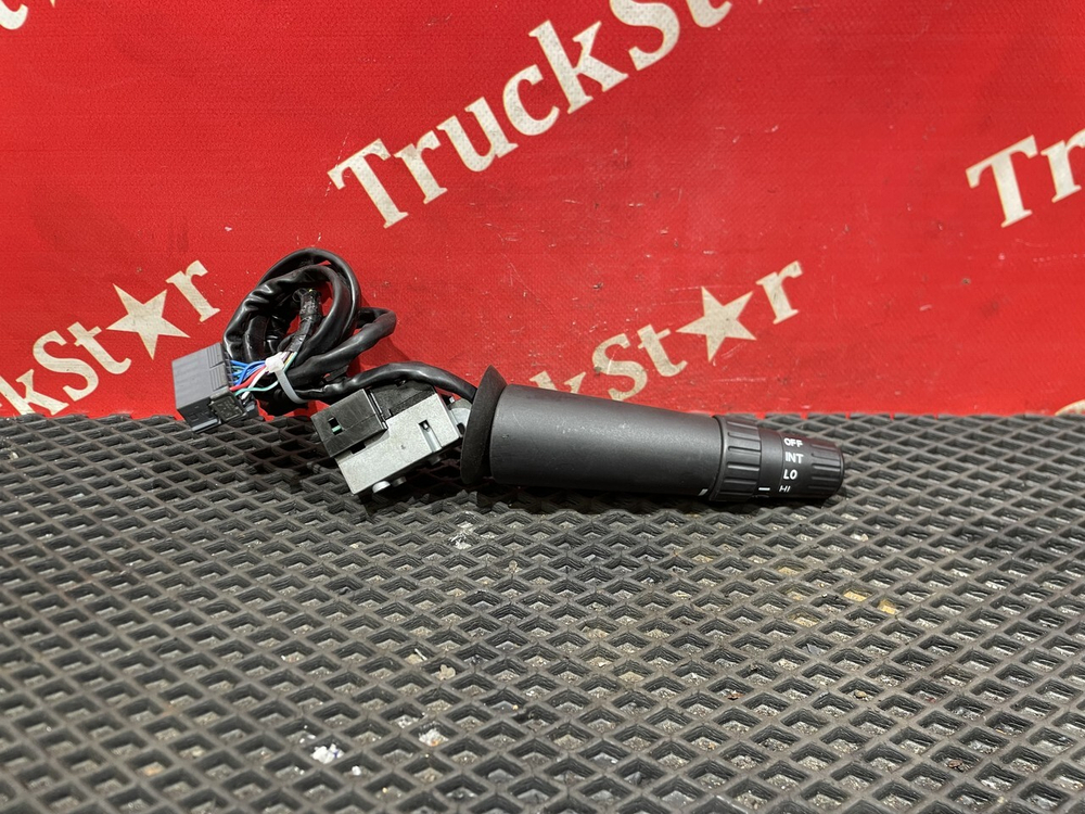 Переключатель подрулевой правый 2024г