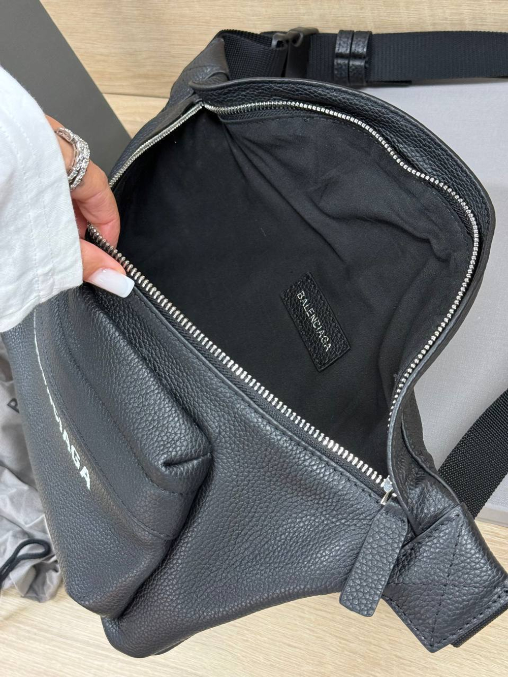 Поясная сумка Balenciaga