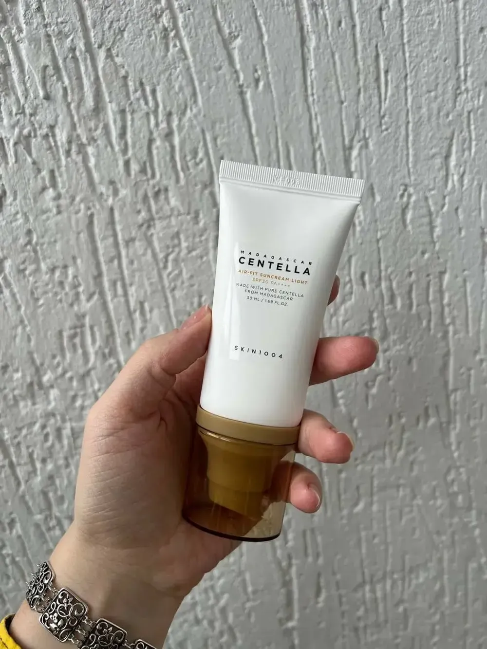 SKIN1004 Легкий солнцезащитный крем с центеллой азиатской Madagascar Centella Air-Fit Suncream Light SPF30 PA++++, 50 мл.