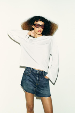 ZARA ДЖИНСОВАЯ ЮБКА-ШОРТЫ Z1975 С НЕОБРАБОТАННЫМ КРАЕМ, СИНИЙ