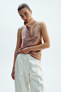 ZARA АТЛАСНЫЙ ТОП С ГОРЛОВИНОЙ ХАЛТЕР, МЯГКИЙ КАШТАНОВЫЙ