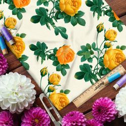 Ткань саржа жёлтые розы на бежевом фоне