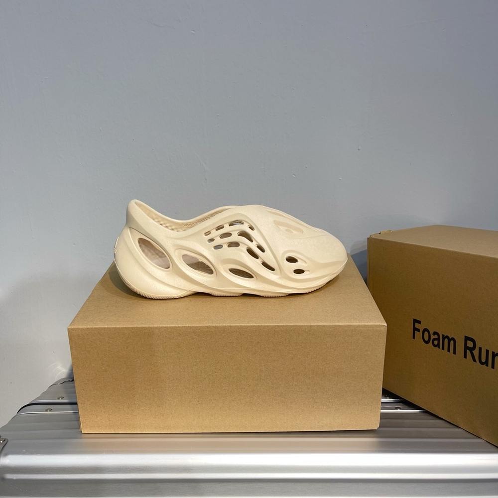 Adidas Yeezy Foam Runner
