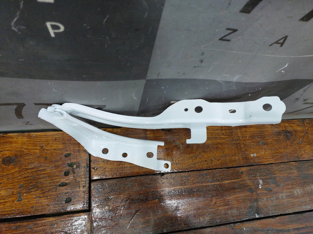 Петля капота правая Geely Tugella 19-нв Новая Оригинал 5032552800