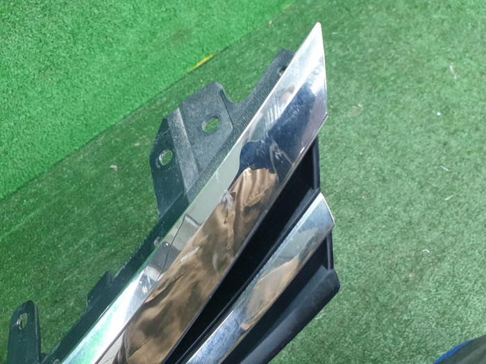 Решетка радиатора Toyota Corolla E160 (2015-2019)