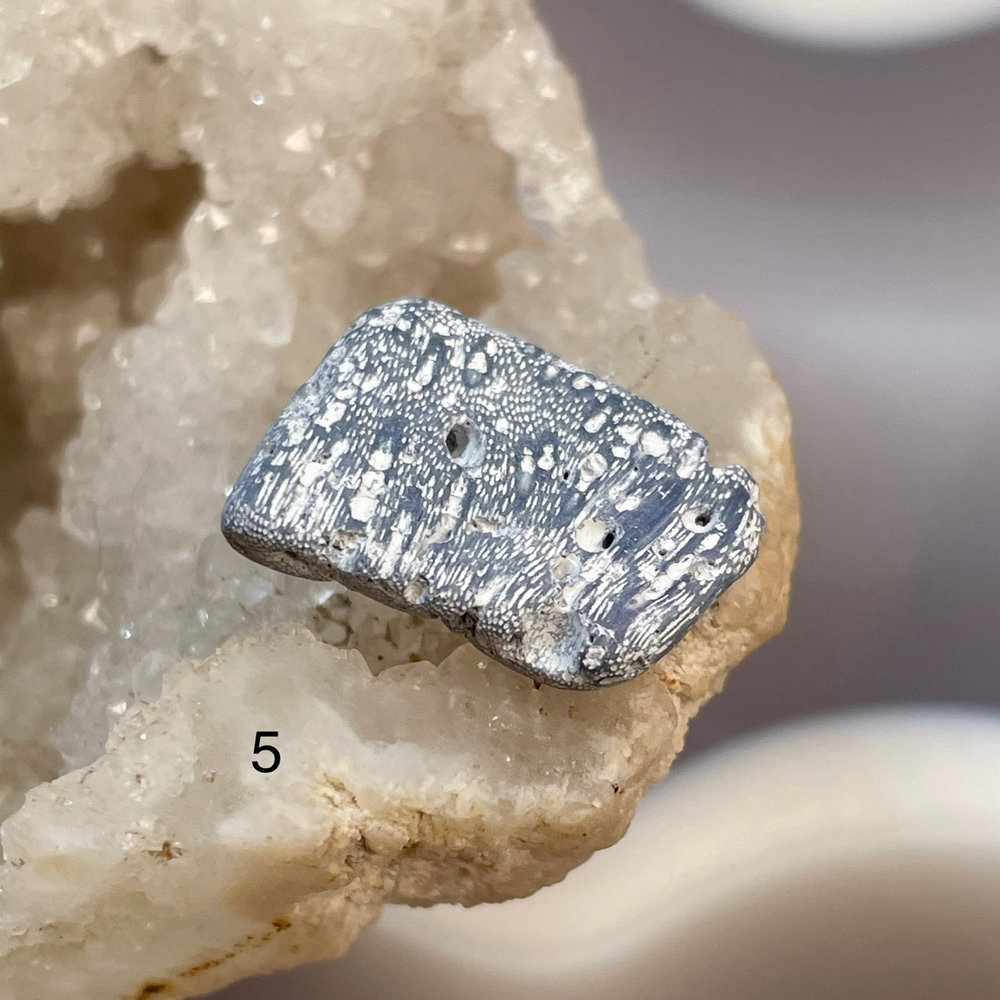 62216 Коралл голубой Галтовка 17-21мм--63