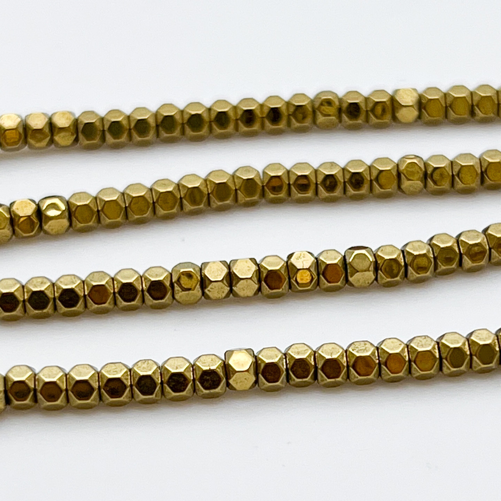 Гематит (имитация), цвет золото, размер 3,2*2,2 мм, цена за 90 шт (1/2 нити)