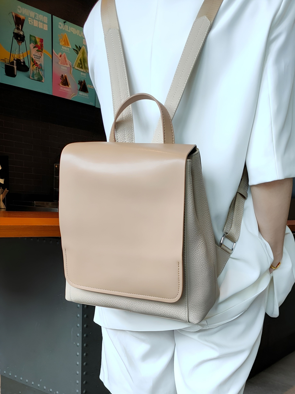 женский рюкзак из натуральной кожи