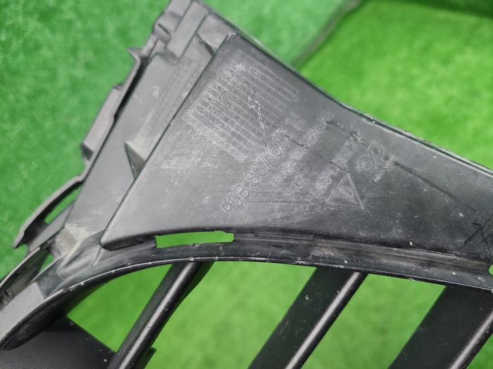 Решетка радиатора Porsche Macan (2014-2018)