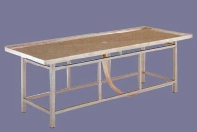 Стол для осмотра и облачения тела