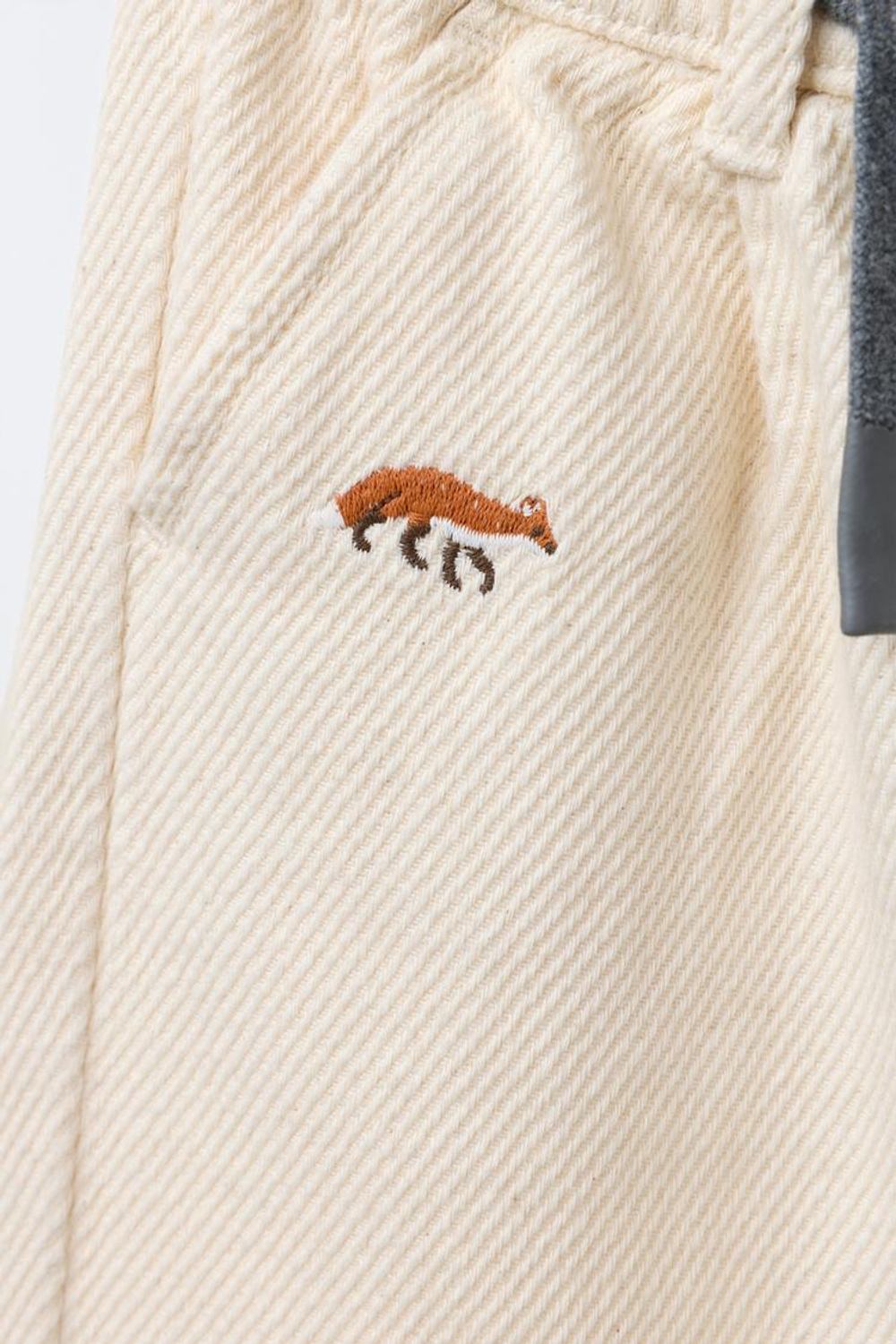 ZARA БРЮКИ BAGGY SOFT TOUCH С ВЫШИВКОЙ В ВИДЕ ЖИВОТНЫХ, ЭКРЮ