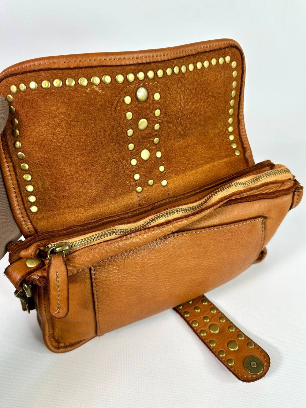 Женская сумка-клатч из натуральной кожи цвета whisky