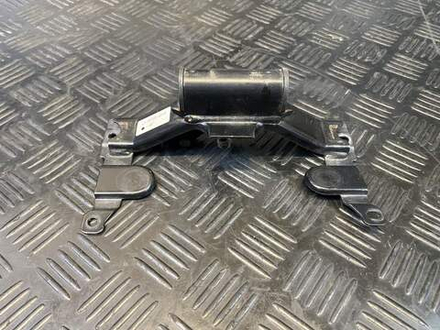 Крепление бака Yamaha FZ1 Fazer RN17