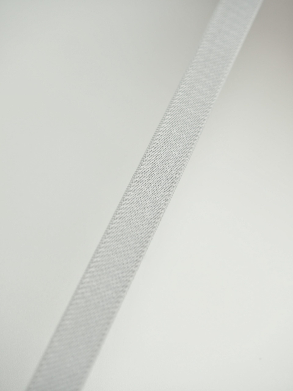 Резинка бретелечная 10 мм матовая светло-серая