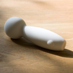 Серый аккумуляторный мини-wand 9,5см с шаровидной головкой Sose Harmony HA00104