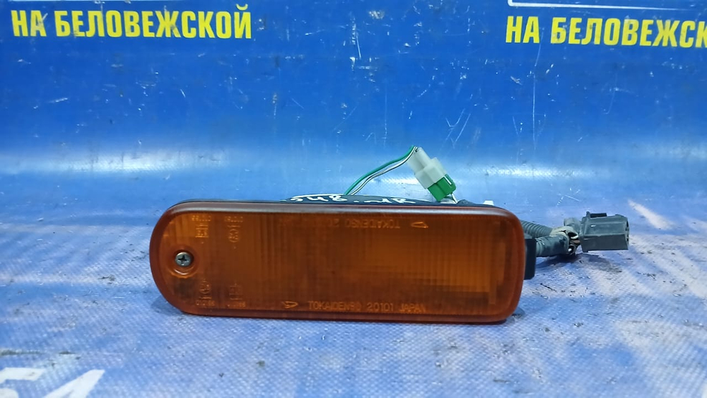 Повторитель в бампер правый TOYOTA CAMI 1999-2000