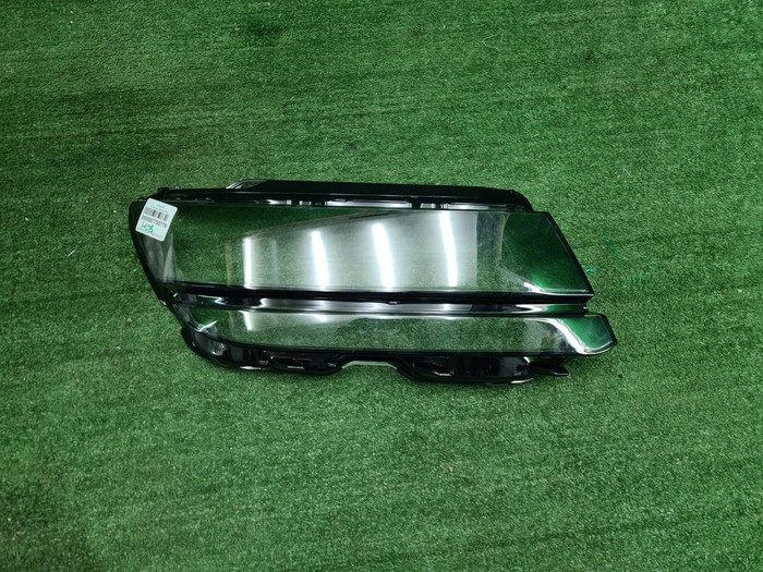 Стекло фары правое VW Tiguan 2 (2016-2020)