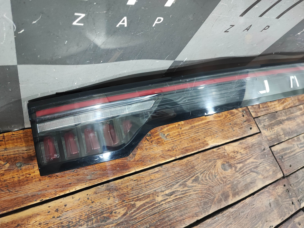 Фонарь задний центральный Jaecoo J8 24-нв Б/У Оригинал 605001088AA