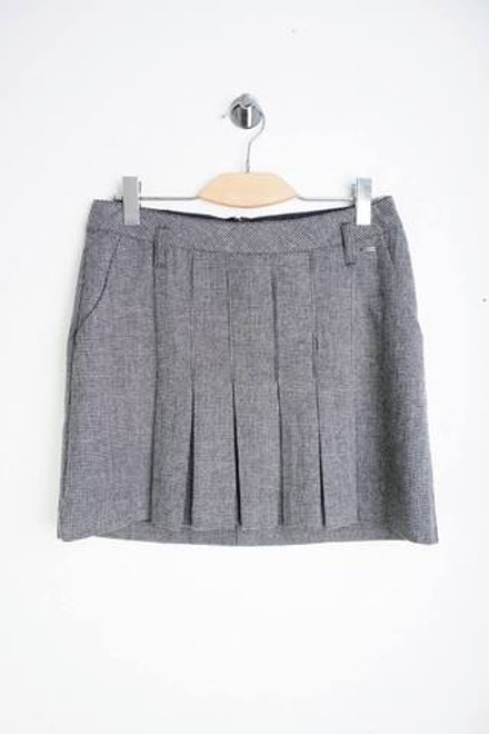 Юбка классического дизайна, маркировка 40, визуально на 46 размер, новая