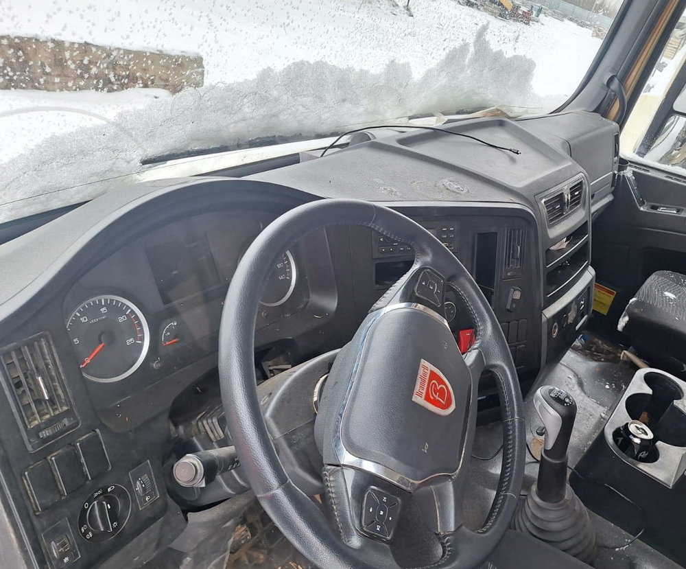 Shacman (Shaanxi) SX* 6x4 Седельный тягач SX42584V324 (Дизельный, 11,6 л, 423 л.с., МТ)