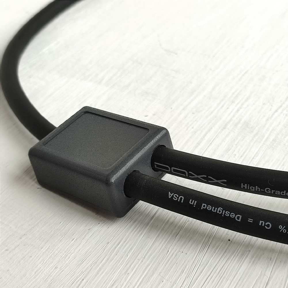 DAXX Y390 Разветвитель 2XLRмама-1XLRпапа кабель из посеребренной монокристаллической меди. High Grade D=9mm