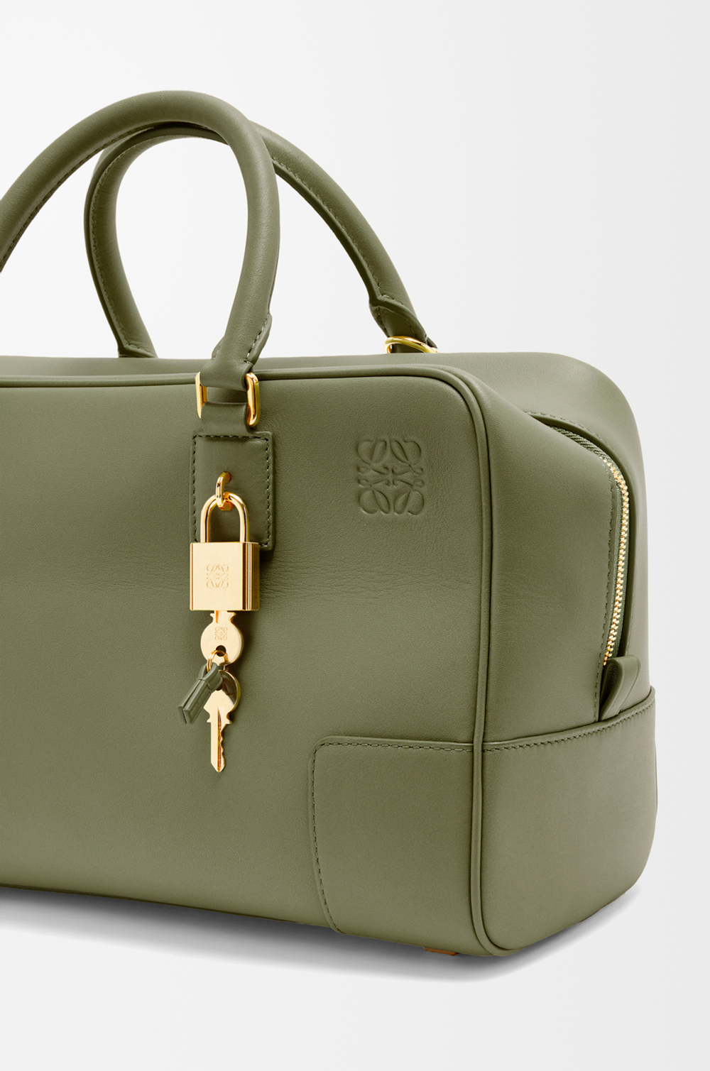 Loewe Сумка Amazona 28 из телячьей кожи наппа, зеленый