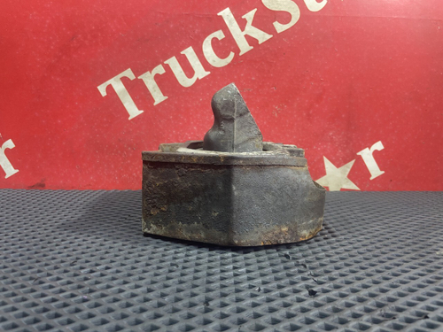 Подушка двигателя задняя