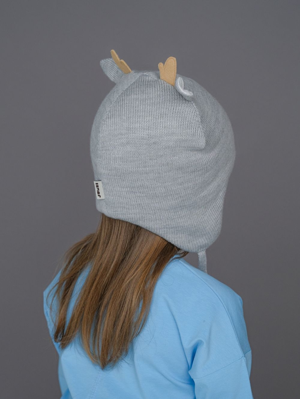 Шапка зимняя вязаная (Жемчужно-пепельный) Олененок