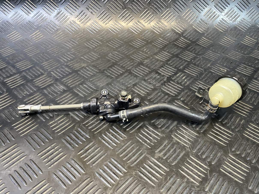 Цилиндр заднего тормоза Yamaha TDM850 RN03J 053995